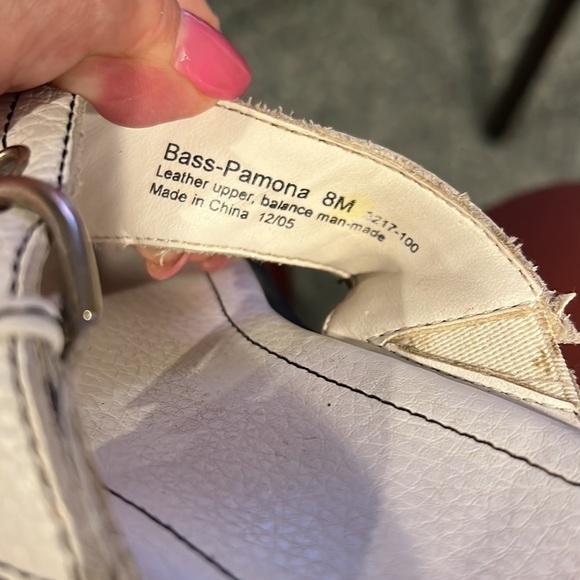 BASS white sandals with adjustable strap size 8 - Picture 9 of 11